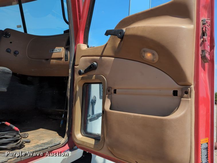 image for item MY9812 2007 Mack CV713  crane truck