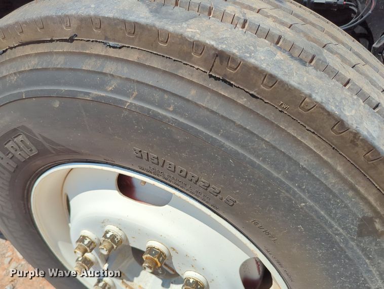 image for item MY9812 2007 Mack CV713  crane truck