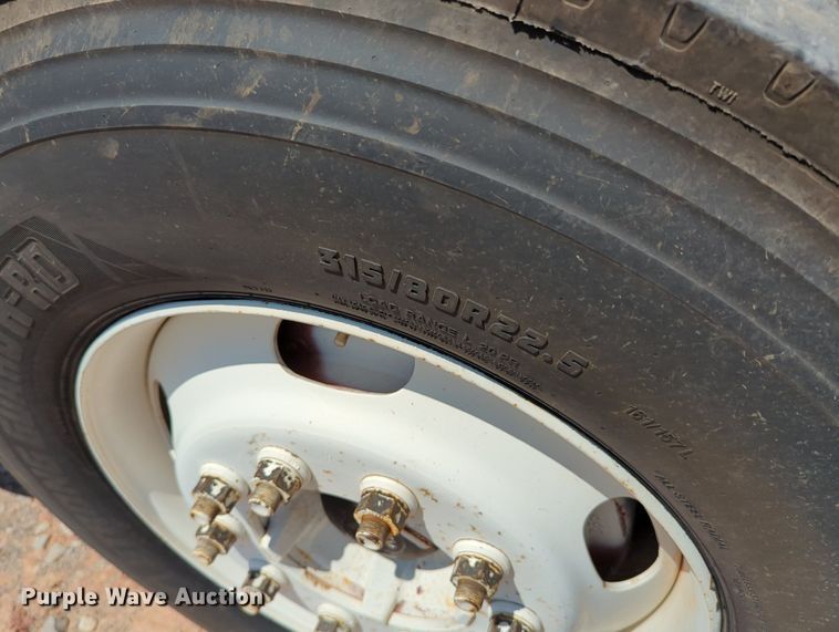 image for item MY9812 2007 Mack CV713  crane truck