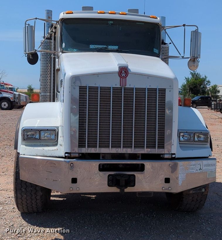 image for item MY9813 2006 Kenworth T800  crane truck