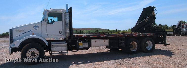 image for item MY9813 2006 Kenworth T800  crane truck