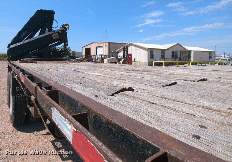 image for item MY9813 2006 Kenworth T800  crane truck