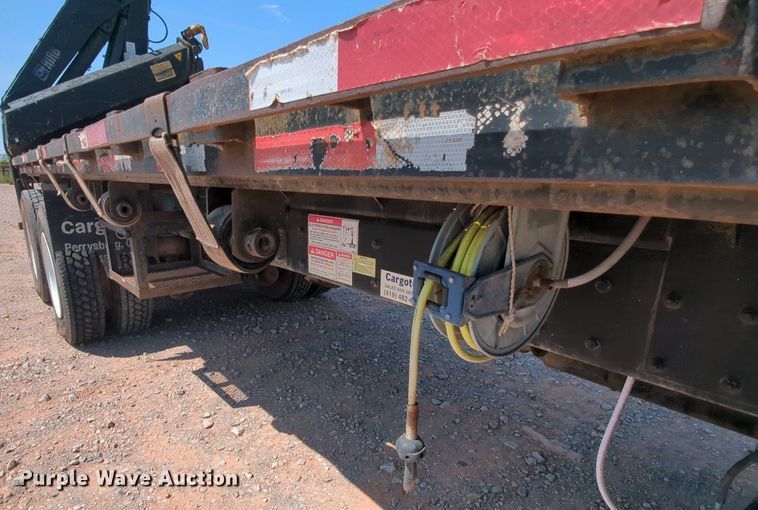 image for item MY9813 2006 Kenworth T800  crane truck