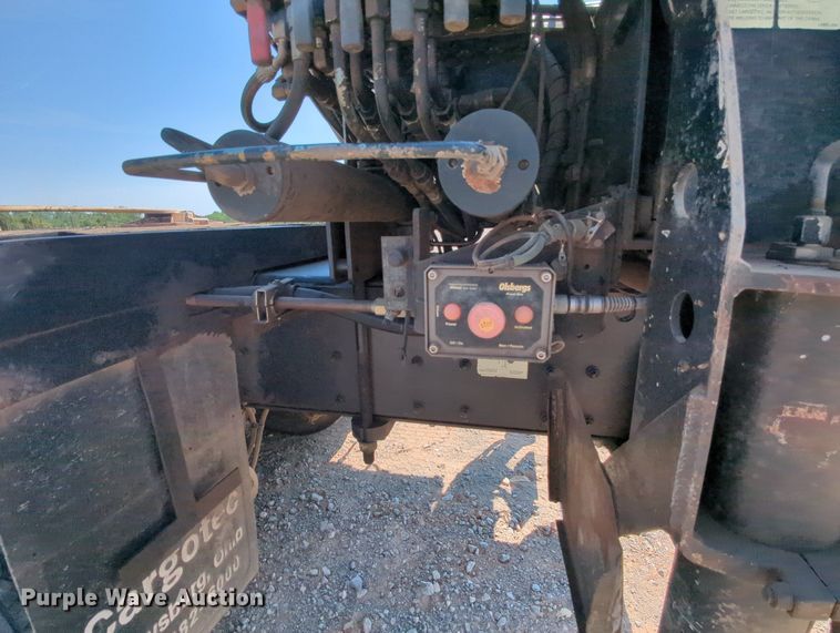 image for item MY9813 2006 Kenworth T800  crane truck