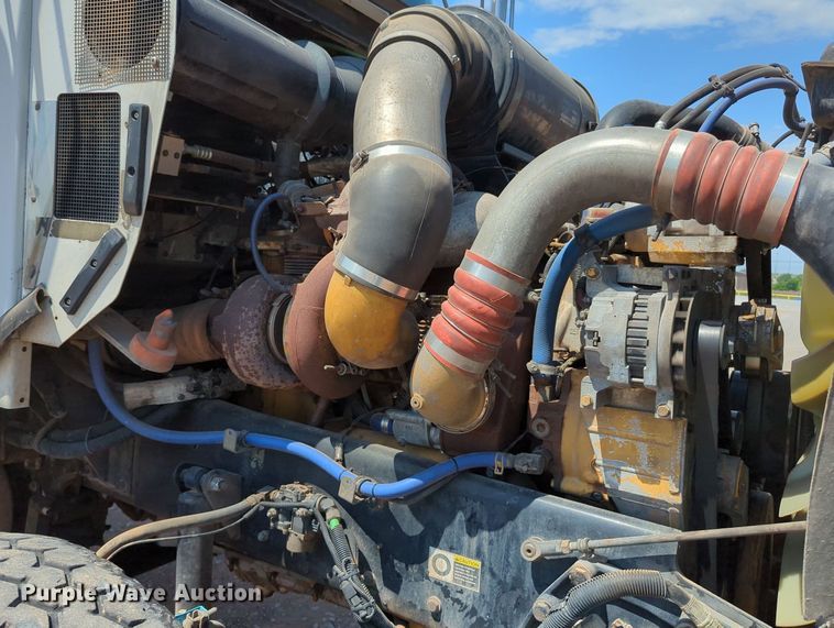 image for item MY9813 2006 Kenworth T800  crane truck