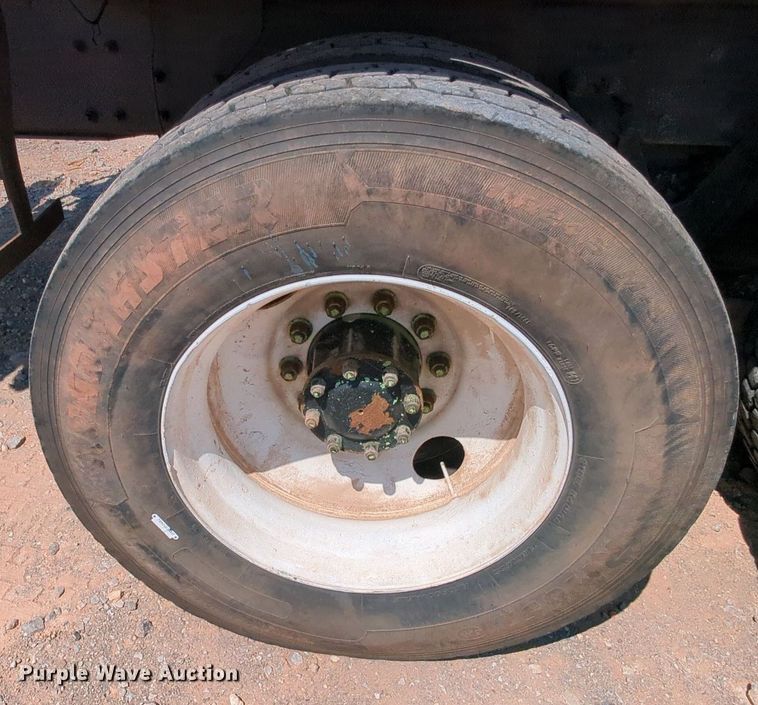 image for item MY9813 2006 Kenworth T800  crane truck