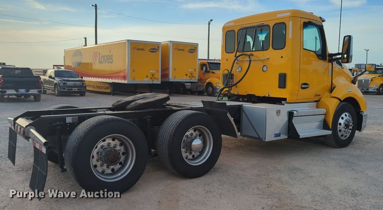 image for item MY9816 2020 Kenworth T680  semi truck