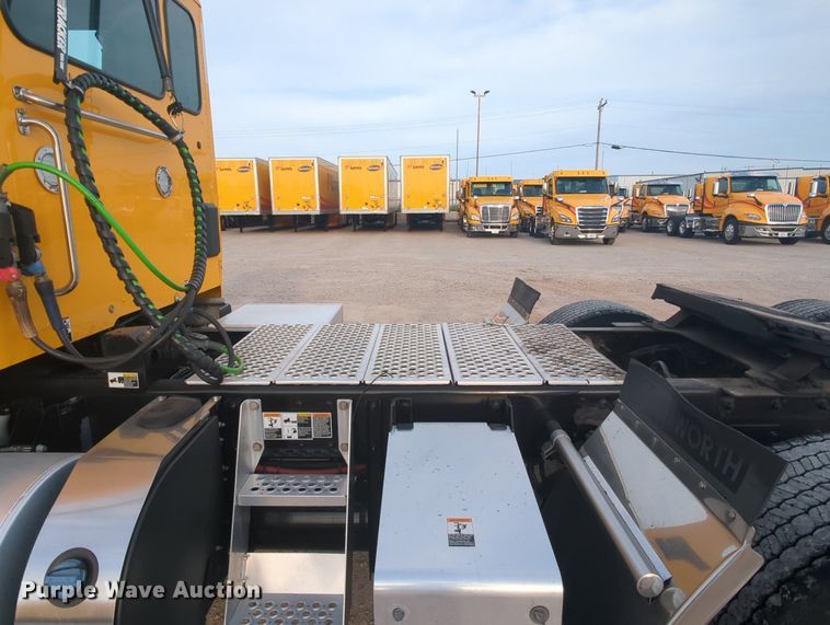 image for item MY9816 2020 Kenworth T680  semi truck