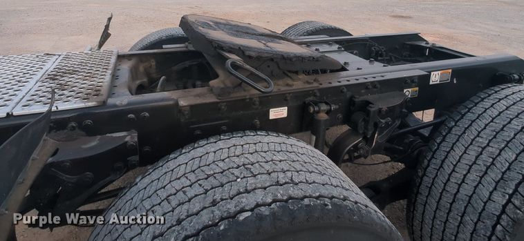 image for item MY9816 2020 Kenworth T680  semi truck