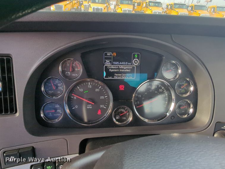 image for item MY9816 2020 Kenworth T680  semi truck