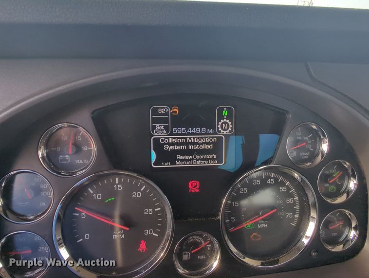 image for item MY9816 2020 Kenworth T680  semi truck