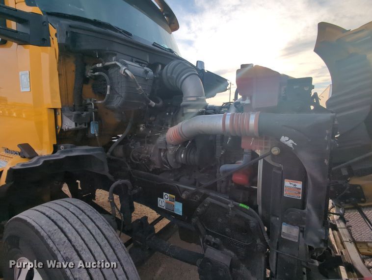 image for item MY9816 2020 Kenworth T680  semi truck