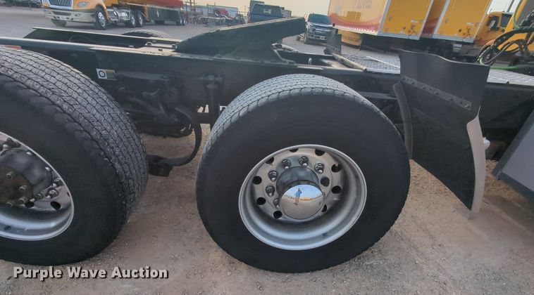 image for item MY9816 2020 Kenworth T680  semi truck