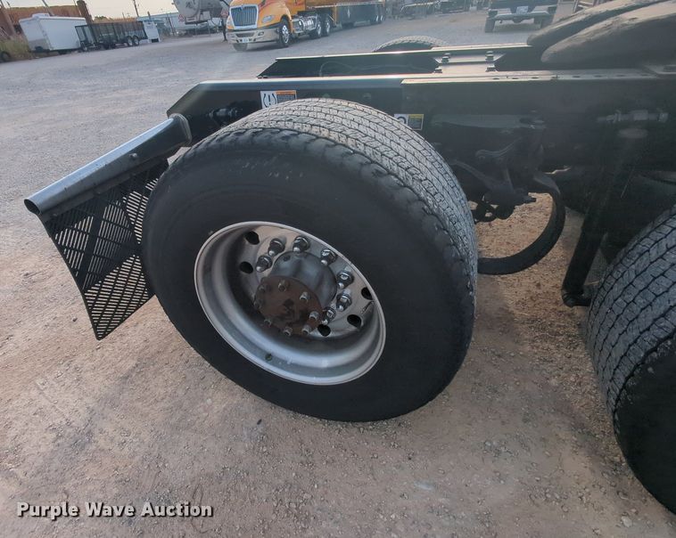 image for item MY9816 2020 Kenworth T680  semi truck