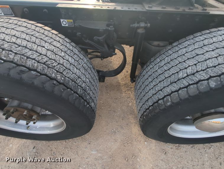 image for item MY9816 2020 Kenworth T680  semi truck