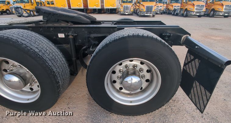 image for item MY9816 2020 Kenworth T680  semi truck