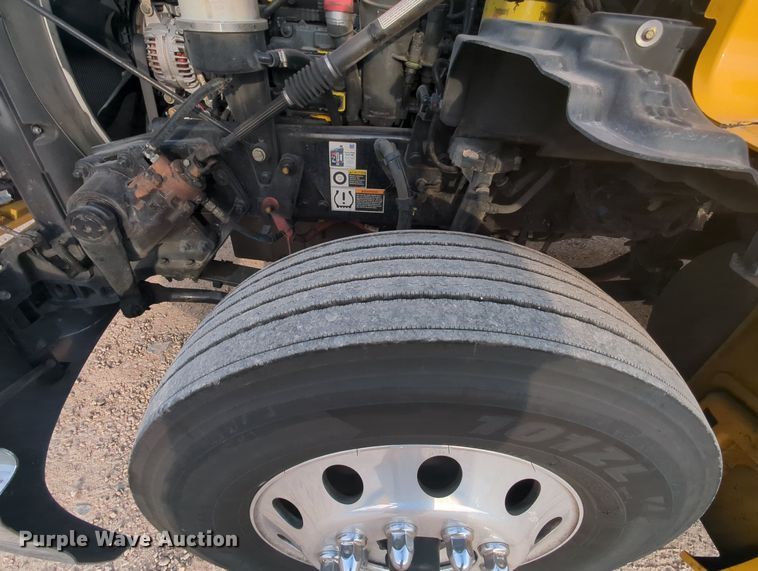 image for item MY9816 2020 Kenworth T680  semi truck