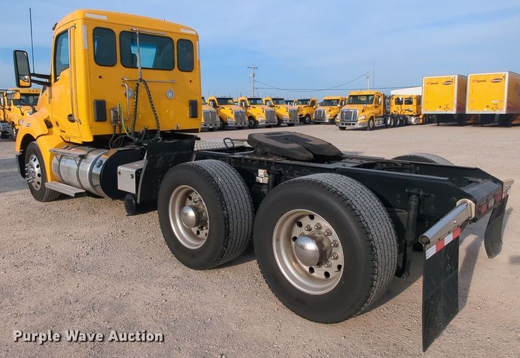 image for item MY9817 2019 Kenworth T680  semi truck