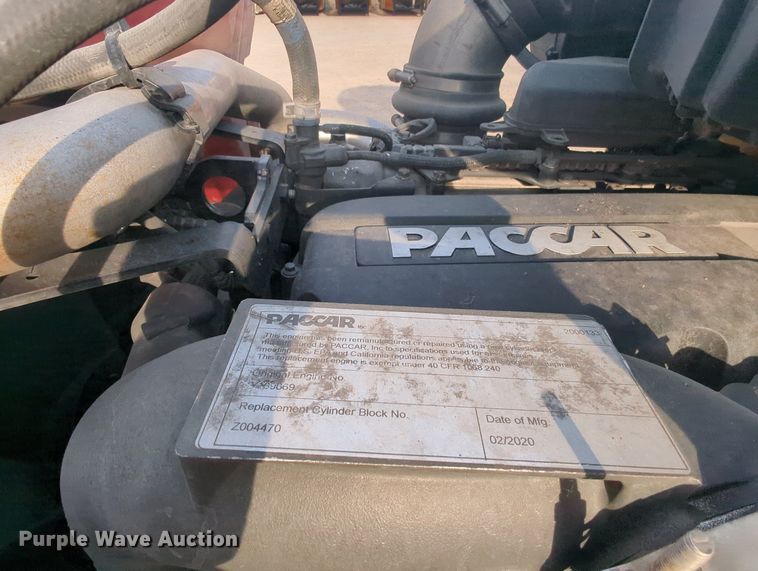 image for item MY9817 2019 Kenworth T680  semi truck