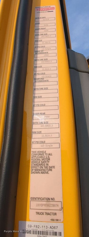 image for item MY9817 2019 Kenworth T680  semi truck