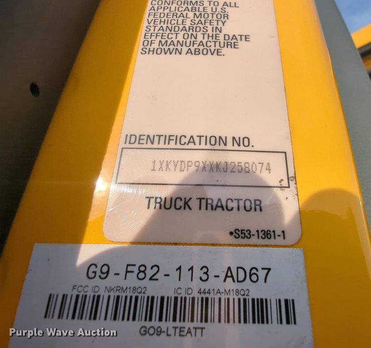 image for item MY9817 2019 Kenworth T680  semi truck
