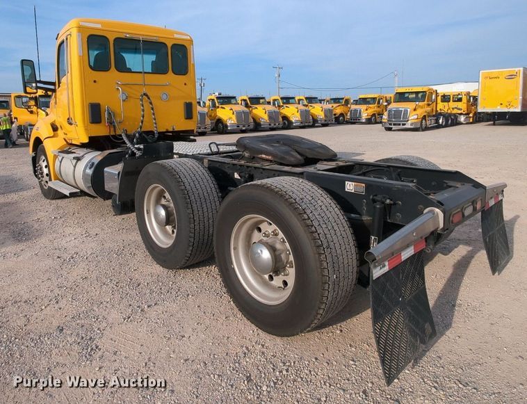 image for item MY9818 2019 Kenworth T680  semi truck