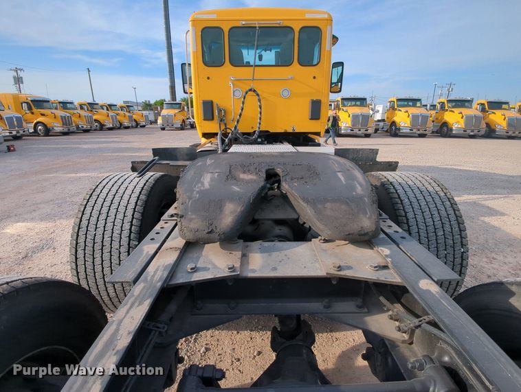 image for item MY9818 2019 Kenworth T680  semi truck