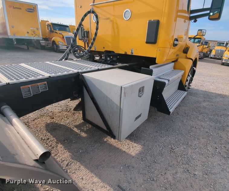 image for item MY9818 2019 Kenworth T680  semi truck