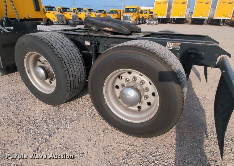 image for item MY9818 2019 Kenworth T680  semi truck