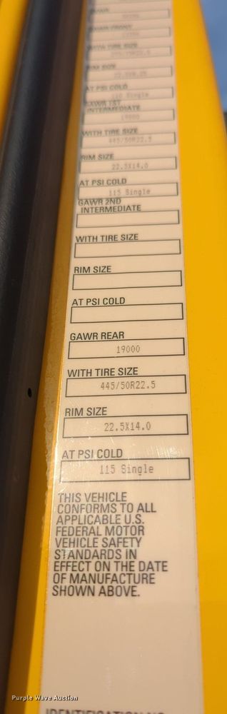 image for item MY9818 2019 Kenworth T680  semi truck