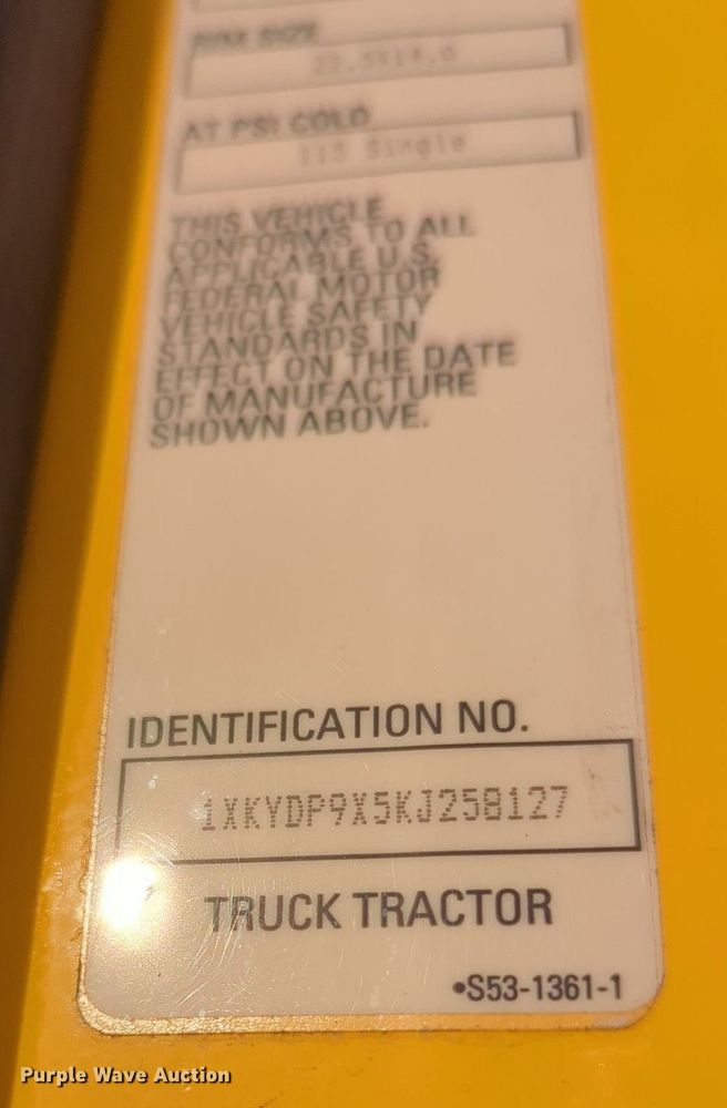 image for item MY9818 2019 Kenworth T680  semi truck