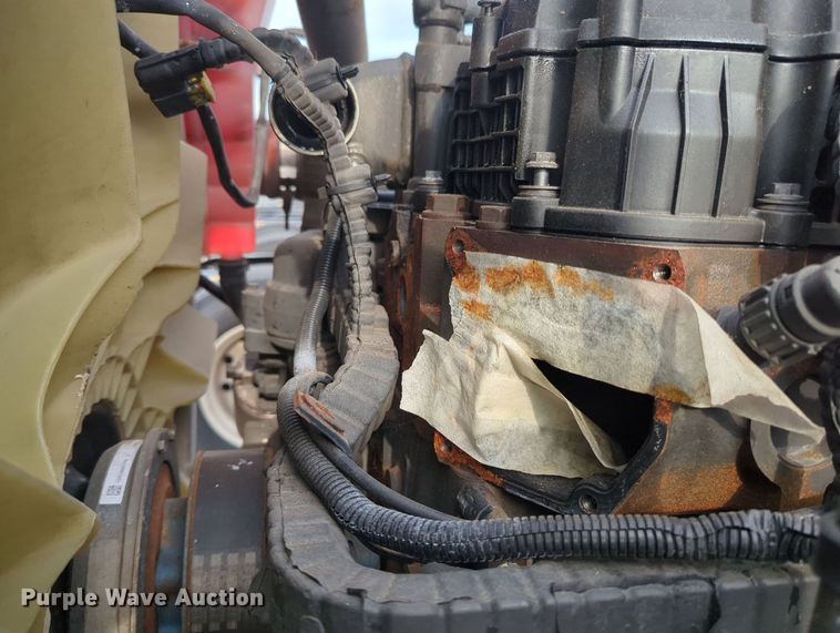 image for item MY9819 2019 Peterbilt 579  semi truck