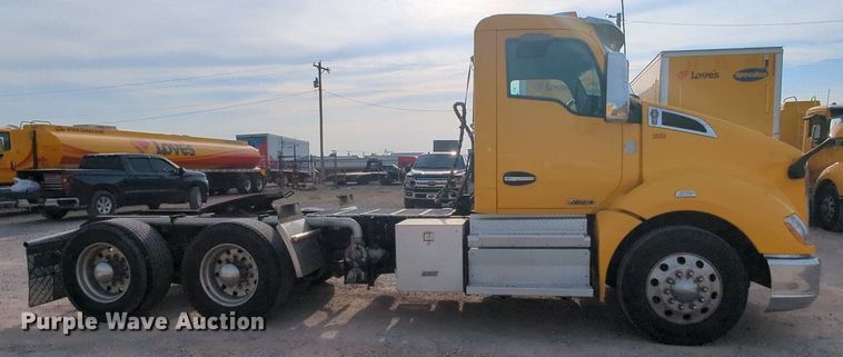 image for item MY9820 2019 Kenworth T680  semi truck