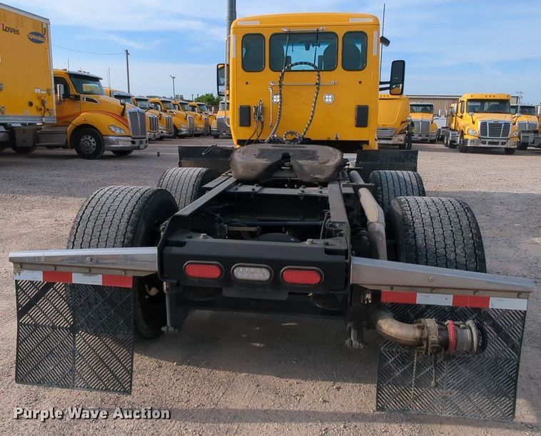 image for item MY9820 2019 Kenworth T680  semi truck