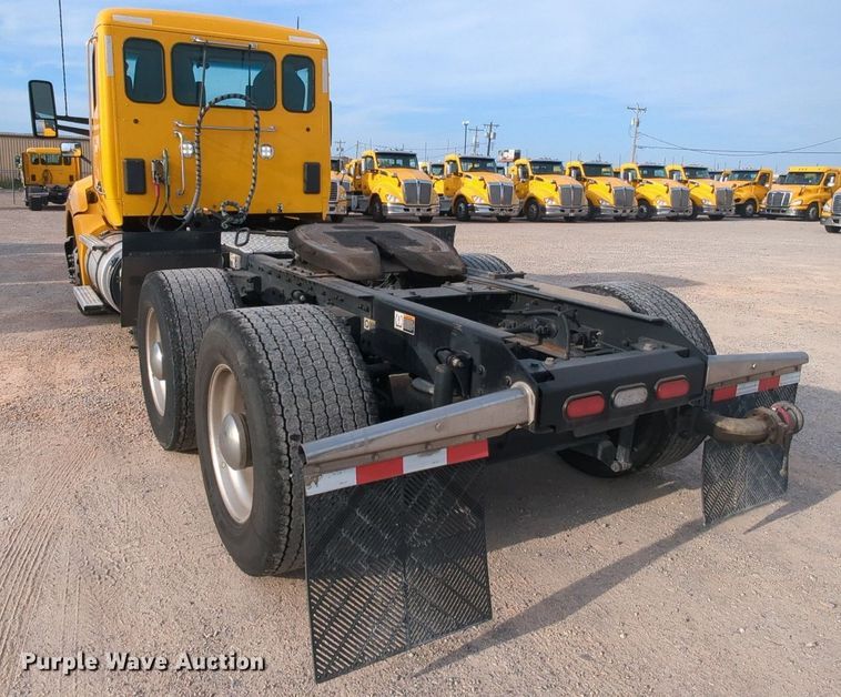 image for item MY9820 2019 Kenworth T680  semi truck