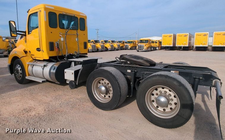 image for item MY9820 2019 Kenworth T680  semi truck