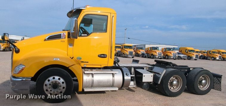 image for item MY9820 2019 Kenworth T680  semi truck