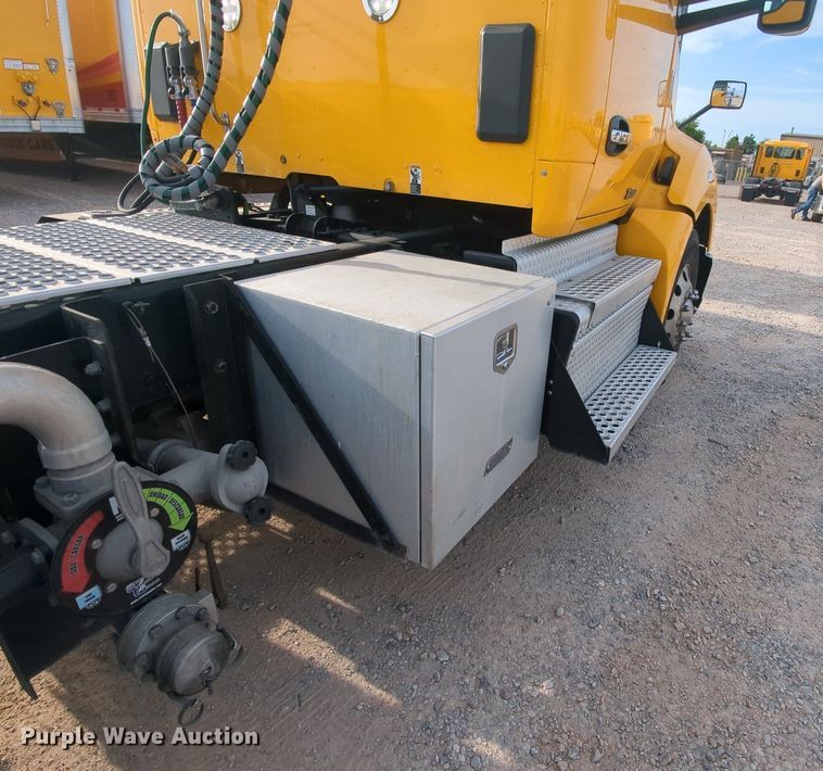 image for item MY9820 2019 Kenworth T680  semi truck