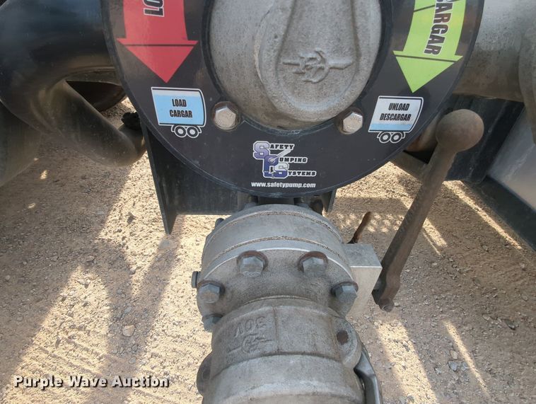 image for item MY9820 2019 Kenworth T680  semi truck