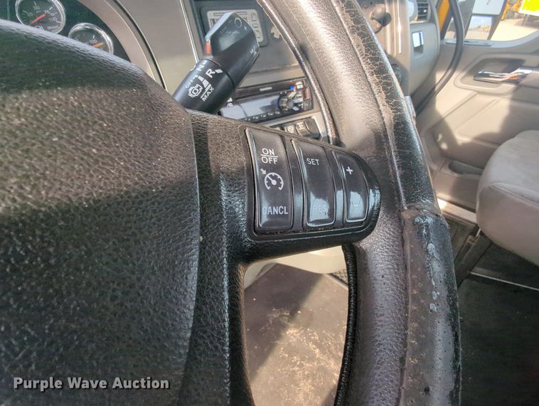 image for item MY9820 2019 Kenworth T680  semi truck