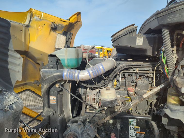 image for item MY9820 2019 Kenworth T680  semi truck