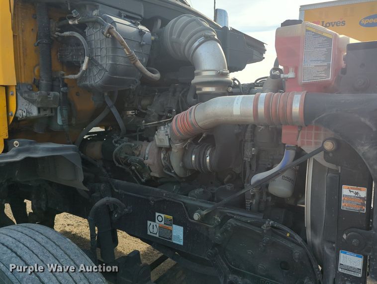 image for item MY9820 2019 Kenworth T680  semi truck