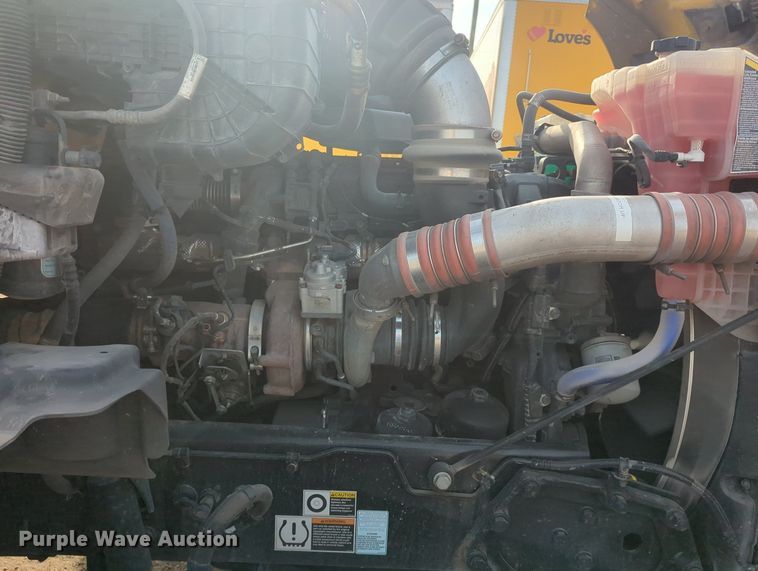 image for item MY9820 2019 Kenworth T680  semi truck