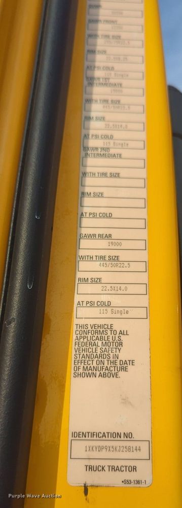 image for item MY9820 2019 Kenworth T680  semi truck