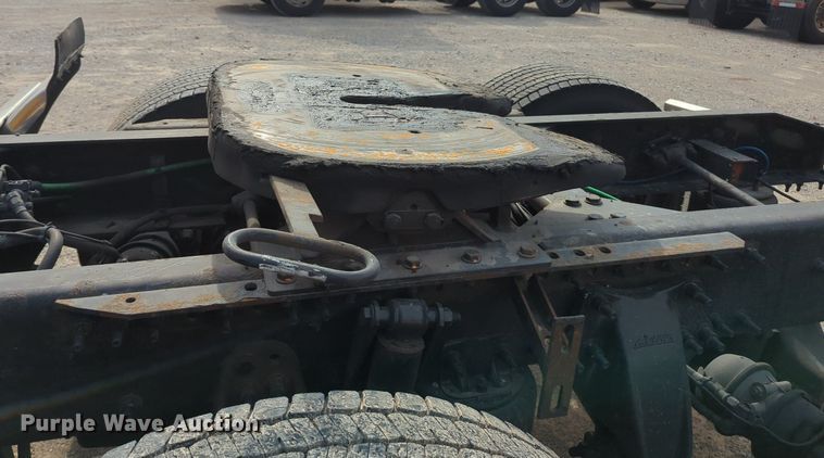 image for item MY9822 2018 Freightliner Cascadia 125  semi truck