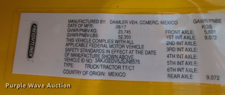 image for item MY9822 2018 Freightliner Cascadia 125  semi truck