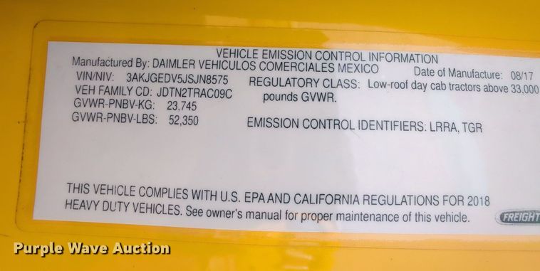 image for item MY9822 2018 Freightliner Cascadia 125  semi truck