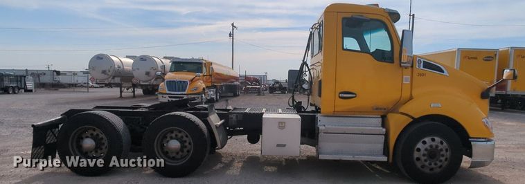 image for item MY9823 2019 Kenworth T680  semi truck