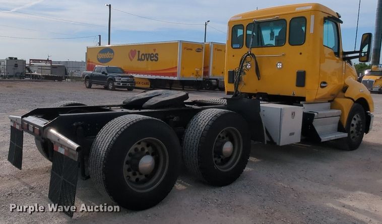 image for item MY9823 2019 Kenworth T680  semi truck