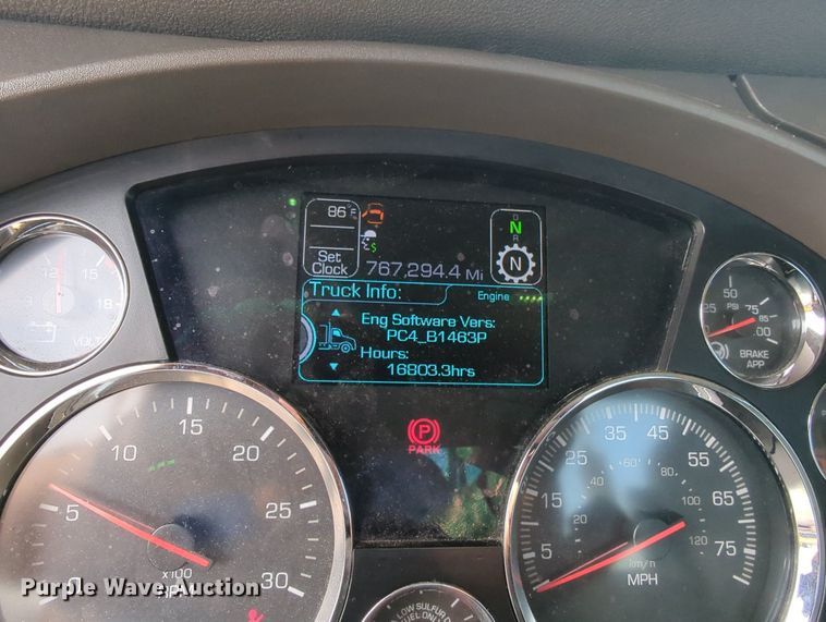 image for item MY9823 2019 Kenworth T680  semi truck